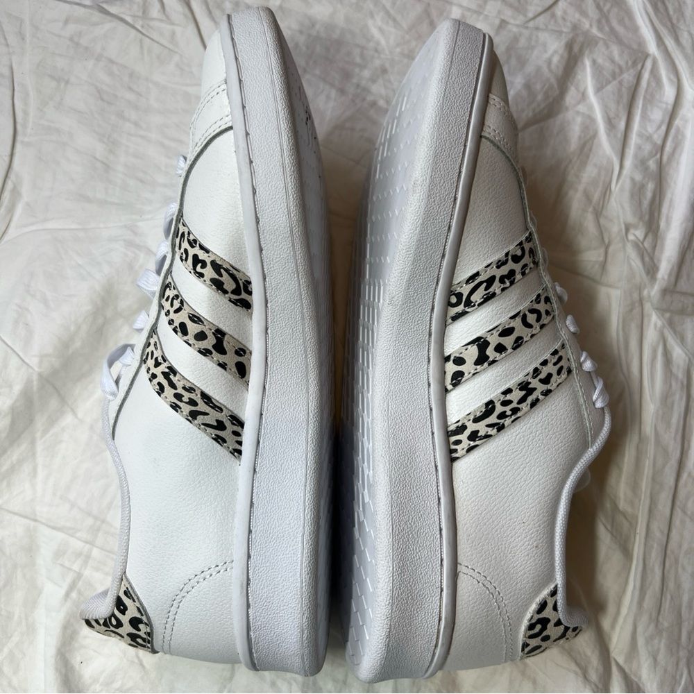 Adidas Womens Grand Court Womens Sneakers White Black Cheetah Size 8 NEW - Picture 11 of 16